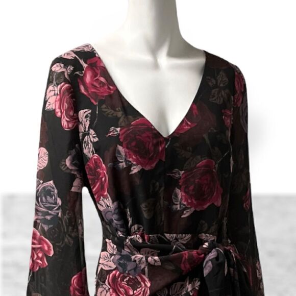 Guess Wide Long Sleeve V Neck Floral Mini Dresd - Picture 2 of 7